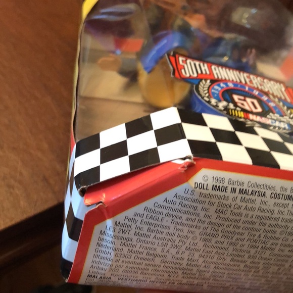 1998 Nascar 50th Anniversary Barbie - Picture 5 of 6